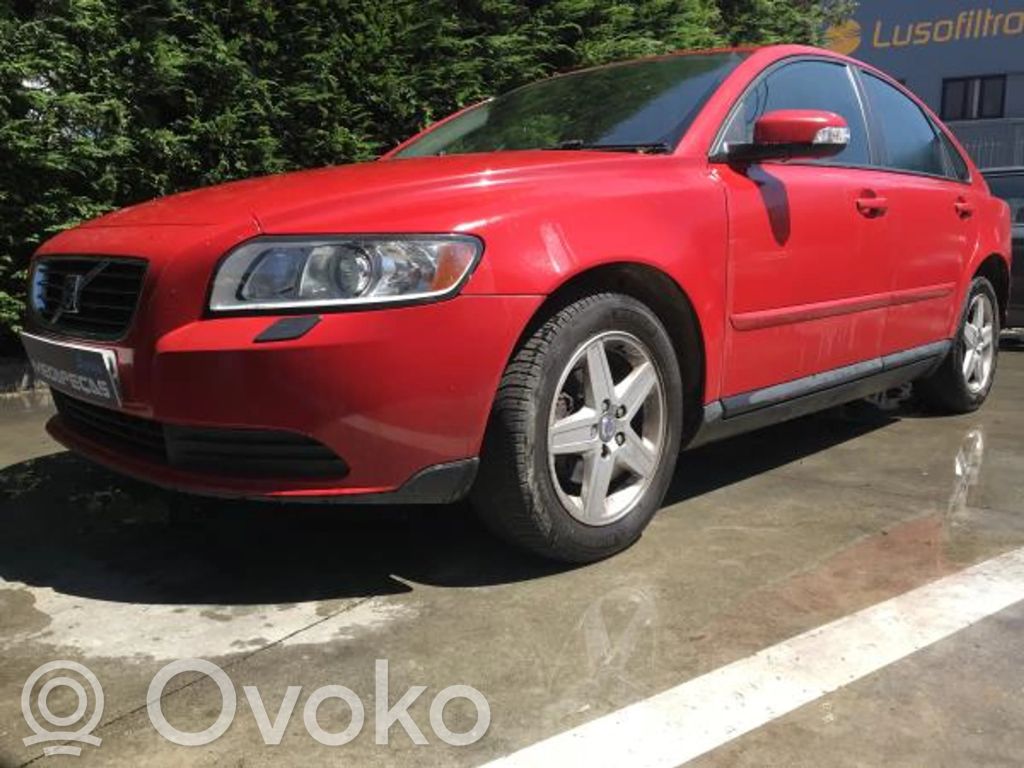 S40 S40, V40