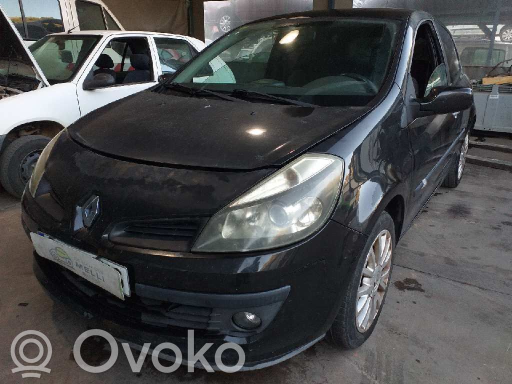 Clio III Clio  8200170204