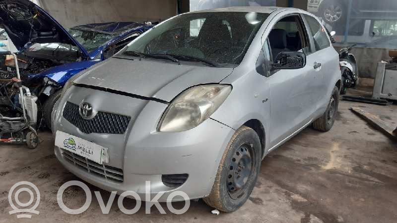 Yaris Yaris  861200D200