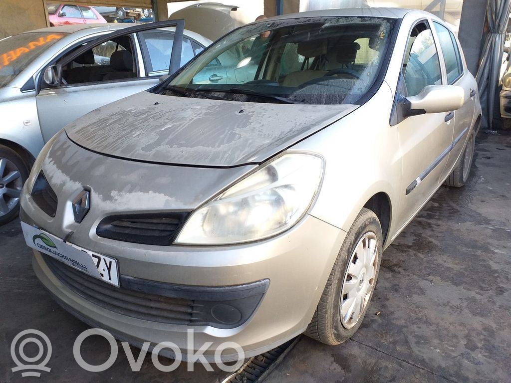 Clio III Clio  8200303498