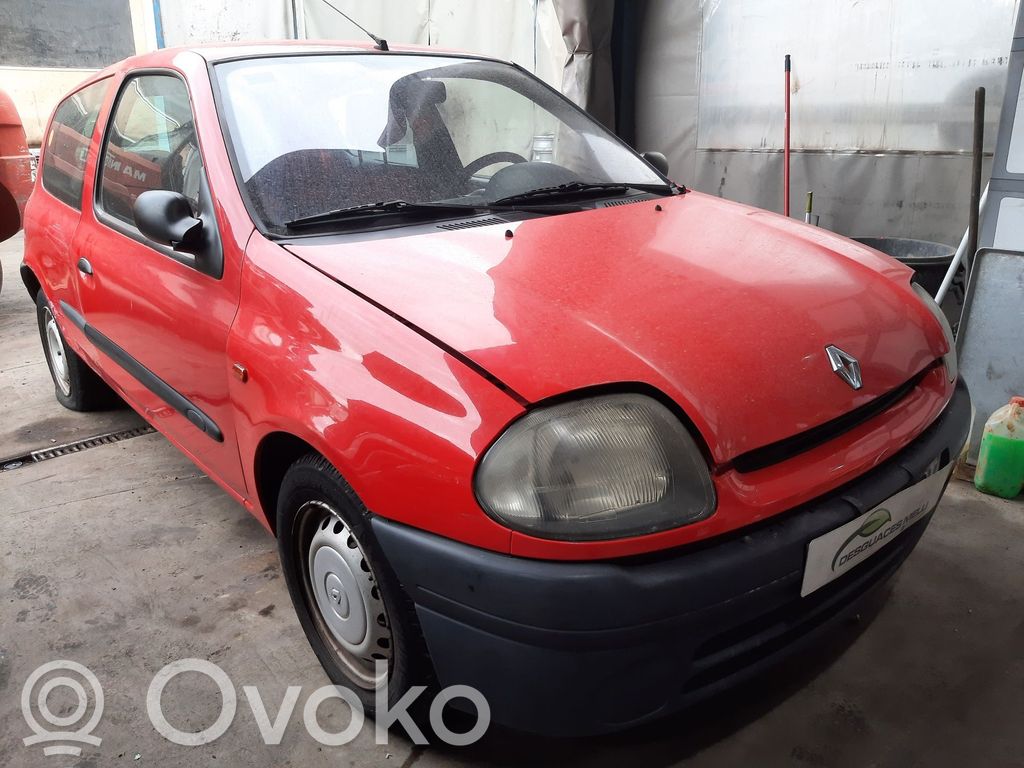 Clio II Clio  7701048908