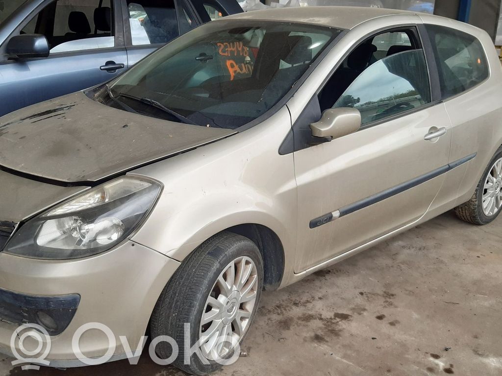 Clio III Clio  8201059899