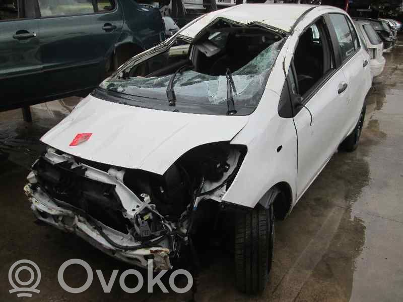 Yaris Yaris  445100D012