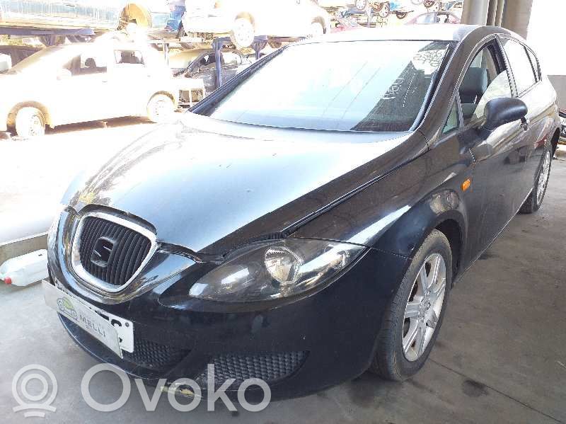 Leon (1P) Leon  5P0839113CFKZ