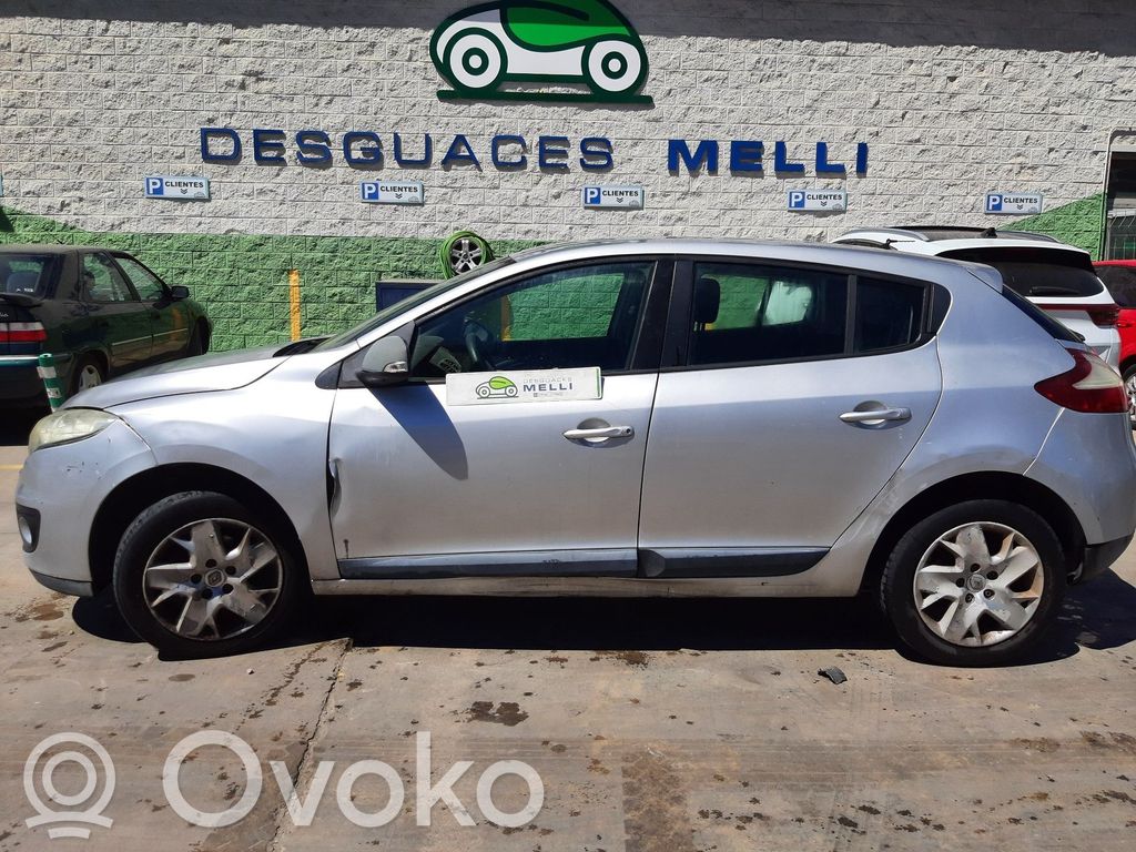 Megane III Megane  825030002R