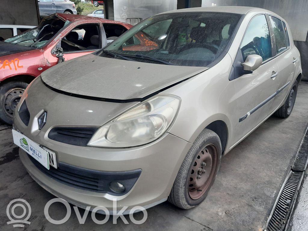 Clio III Clio  8200475692