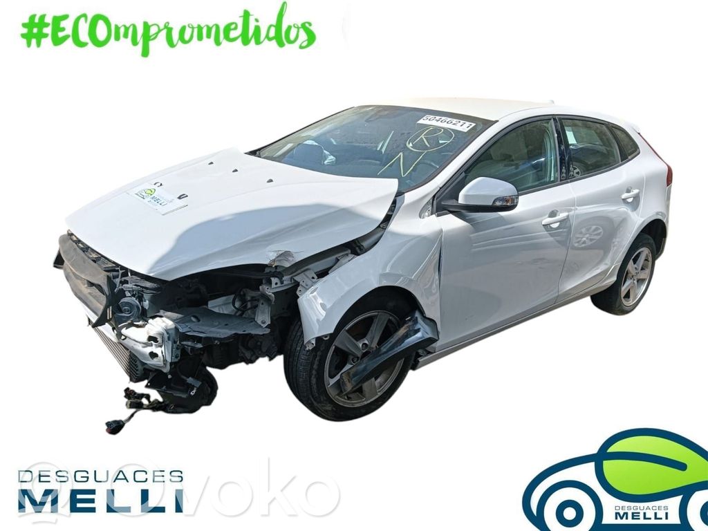 V40 S40, V40  P31367627