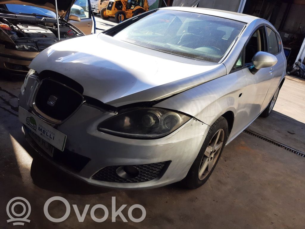 Leon (1P) Leon  03L102