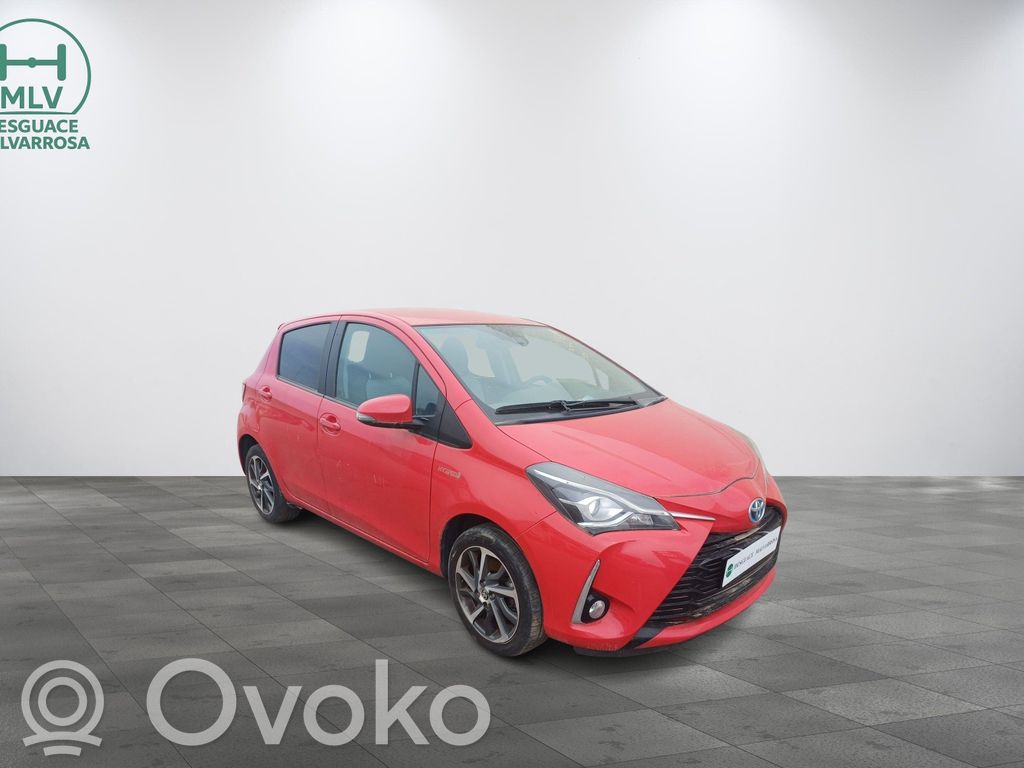 Yaris Yaris  670010D500