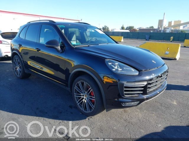 Cayenne (92A) Cayenne  7L8199308B
