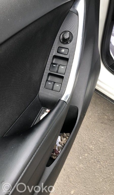 CX-5 CX-5  SH0118300A