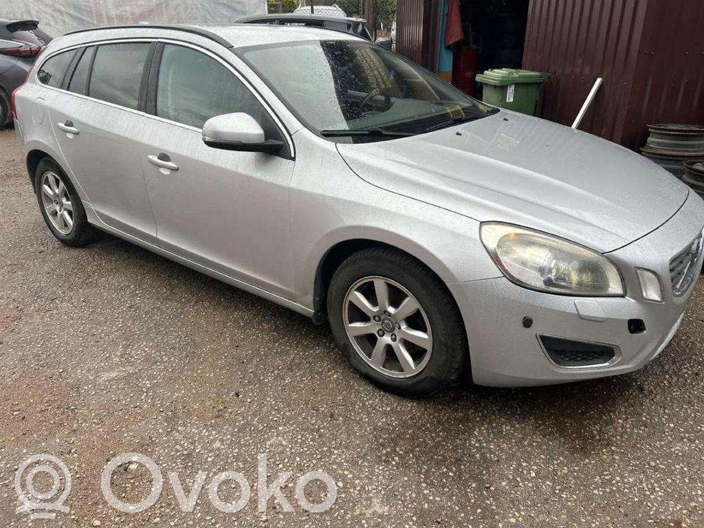 V60 V60, V60 Cross Country