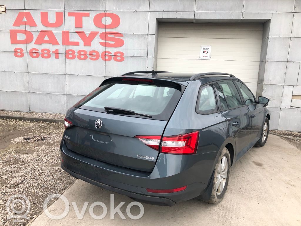 Superb B8 (3V) Superb  3Q0711049T