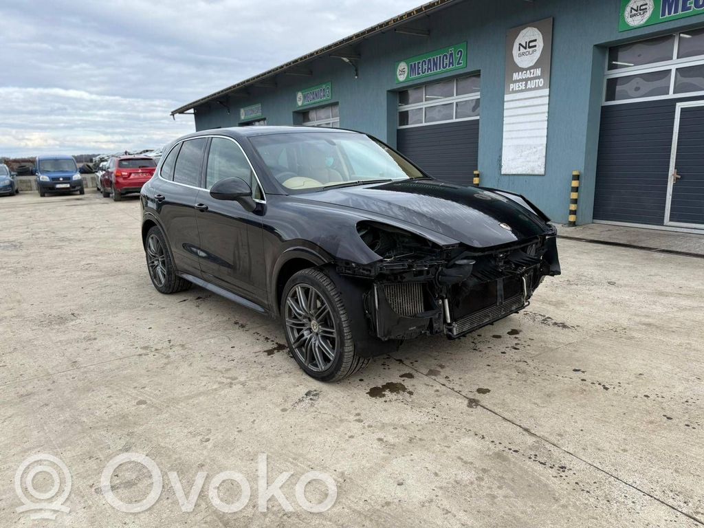 Cayenne (92A) Cayenne  7P0145804A