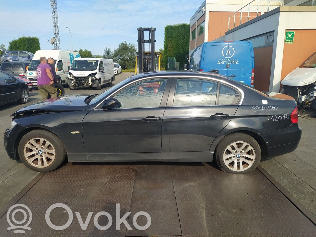 3 E46 Series 3  9110205