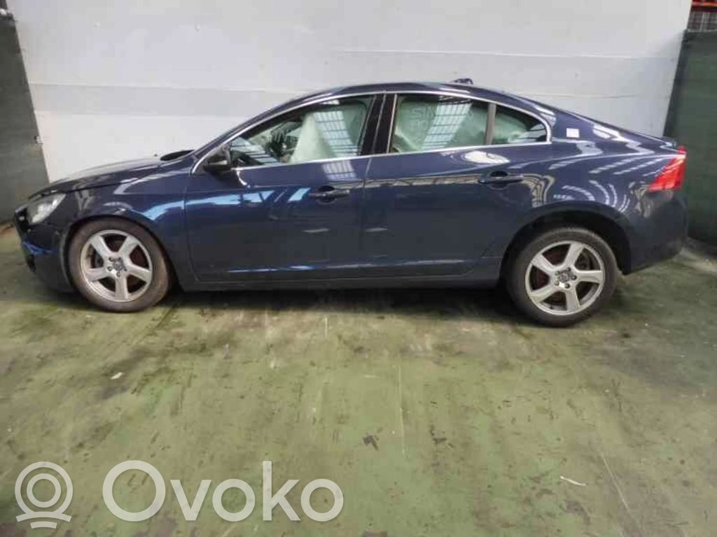 S60 S60  31250592