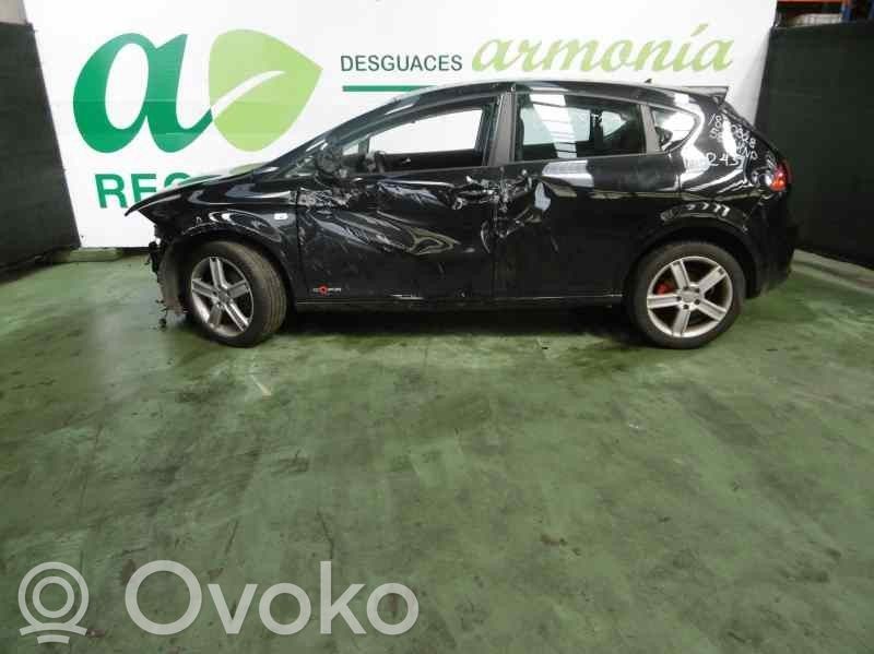 Leon (5F) Leon  03F903023D