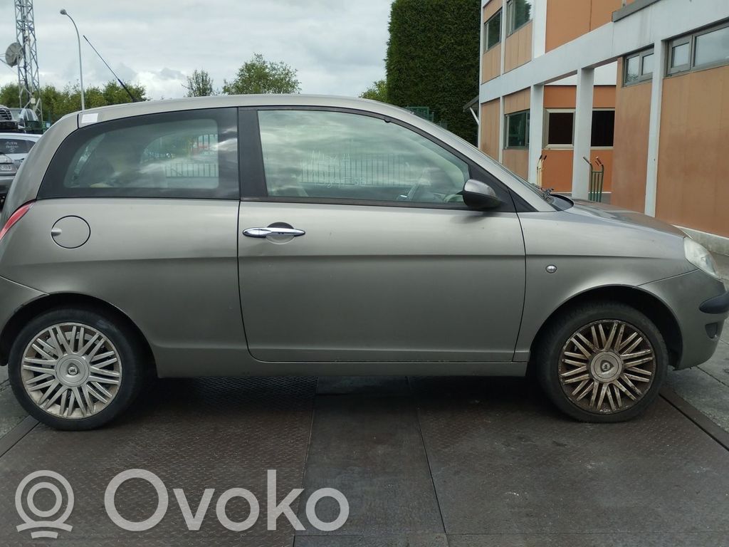 Ypsilon Ypsilon  0445110083