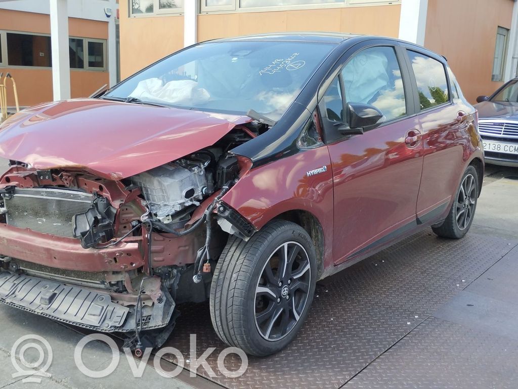 Yaris Yaris  8946552670