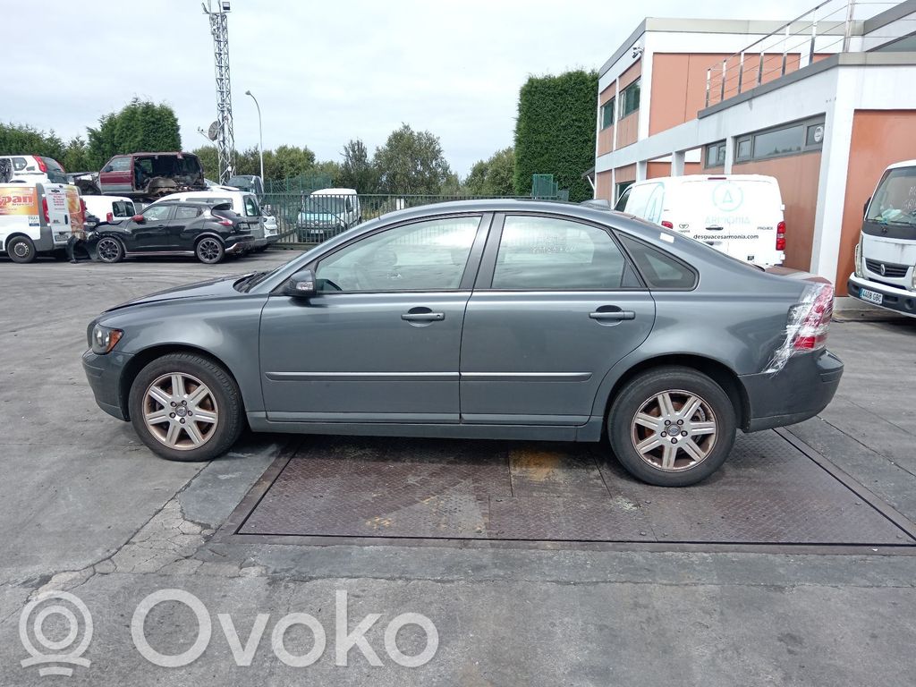 S40 S40, V40  31211081AA