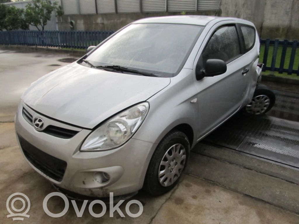 i20 (PB PBT) i20  9350931043