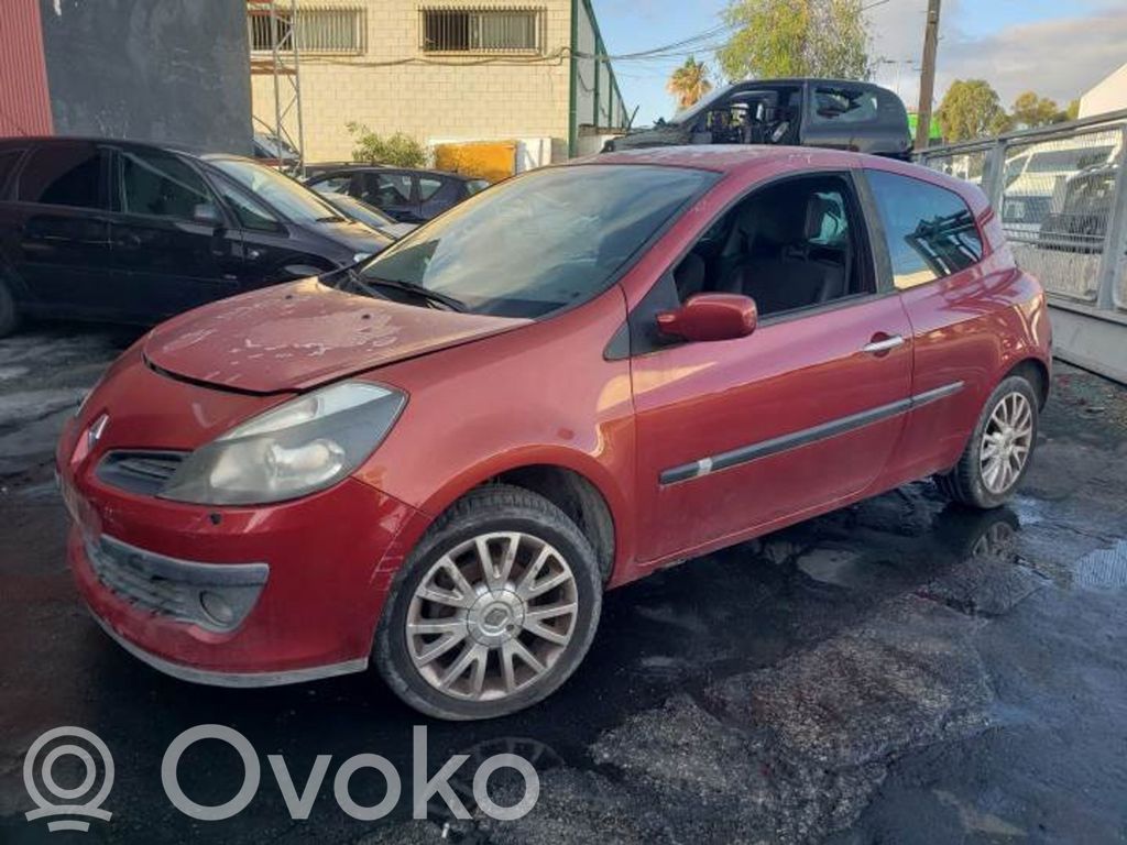 Clio III Clio  8200245495