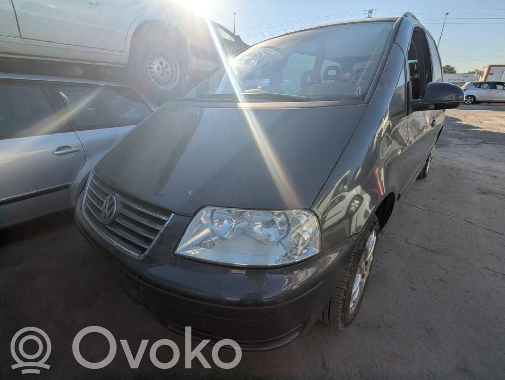 Sharan Sharan  7M3907379G
