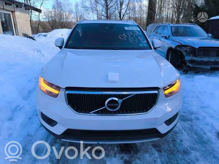 XC40 XC40  B4204T18