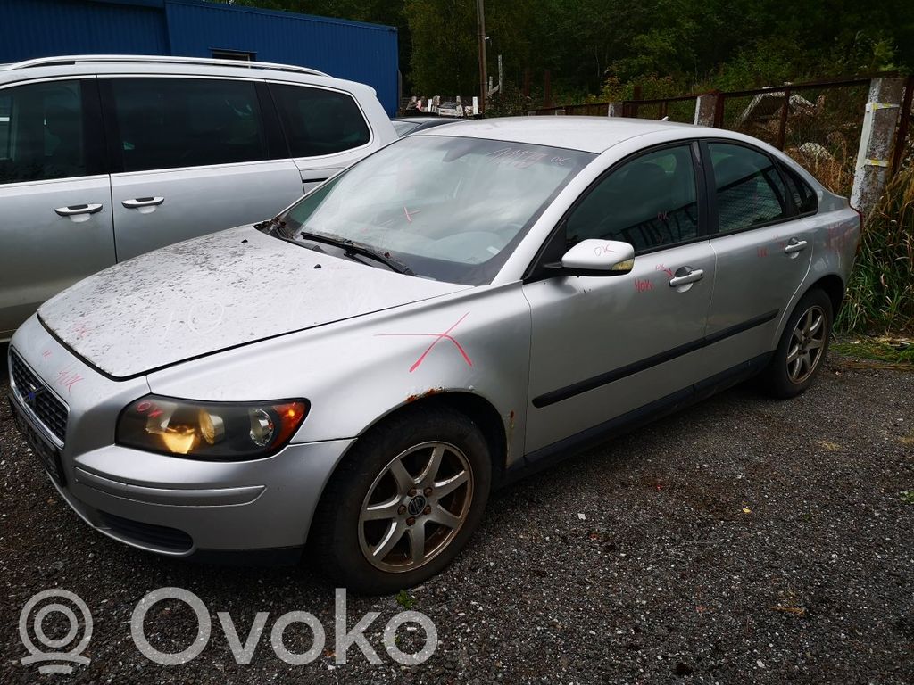 S40 S40, V40