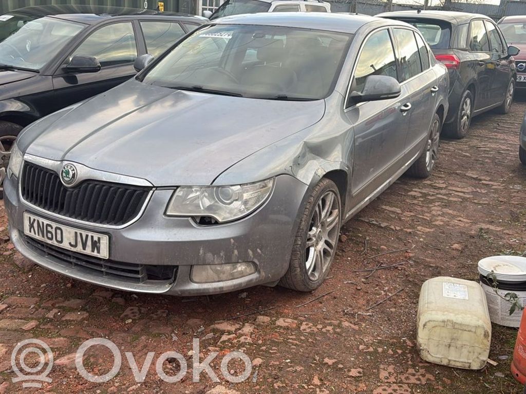 Superb B6 (3T) Superb