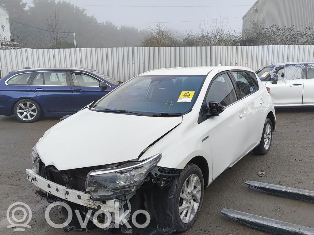 Auris E180 Auris  B02L