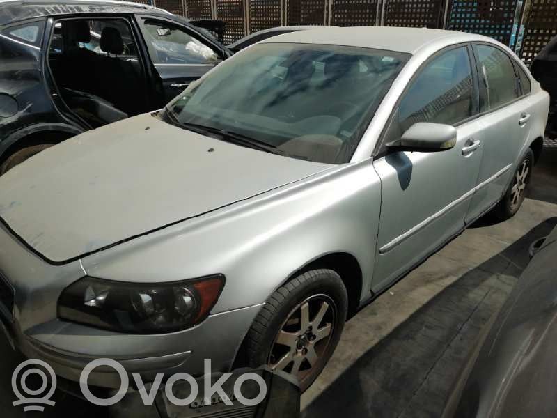 S40 S40, V40  17D7747