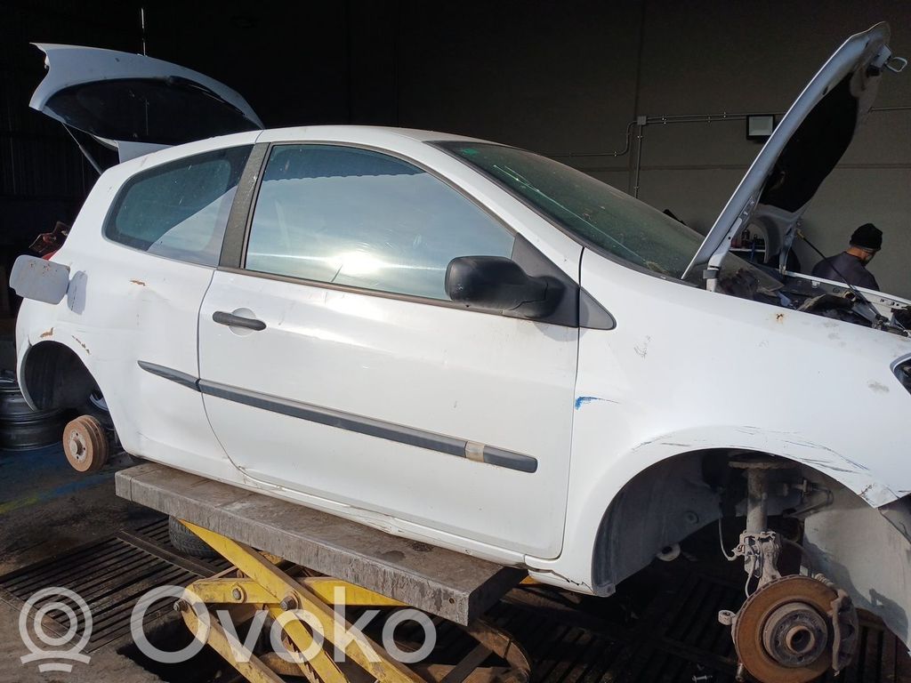 Clio III Clio  06701550