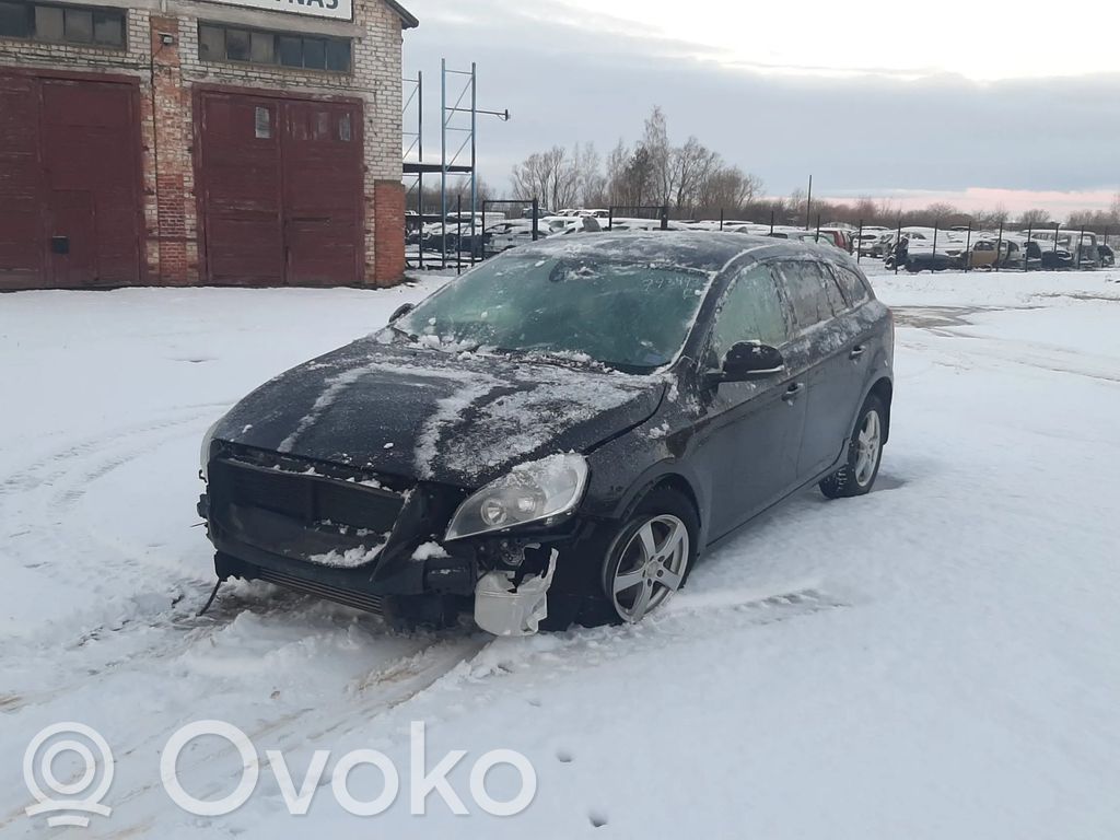 V60 V60, V60 Cross Country  31219463