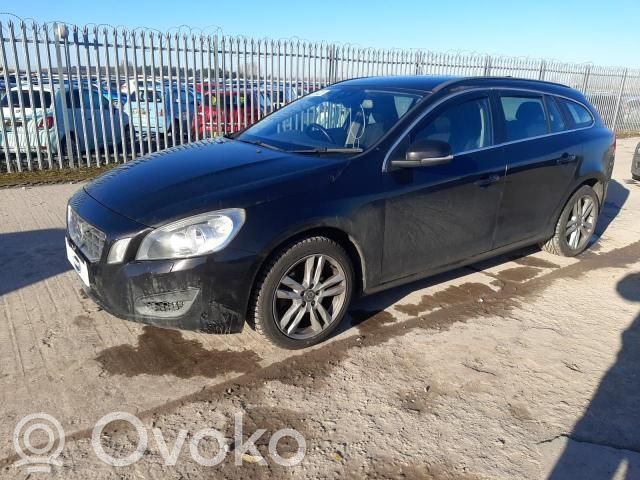 V60 V60, V60 Cross Country  31299869