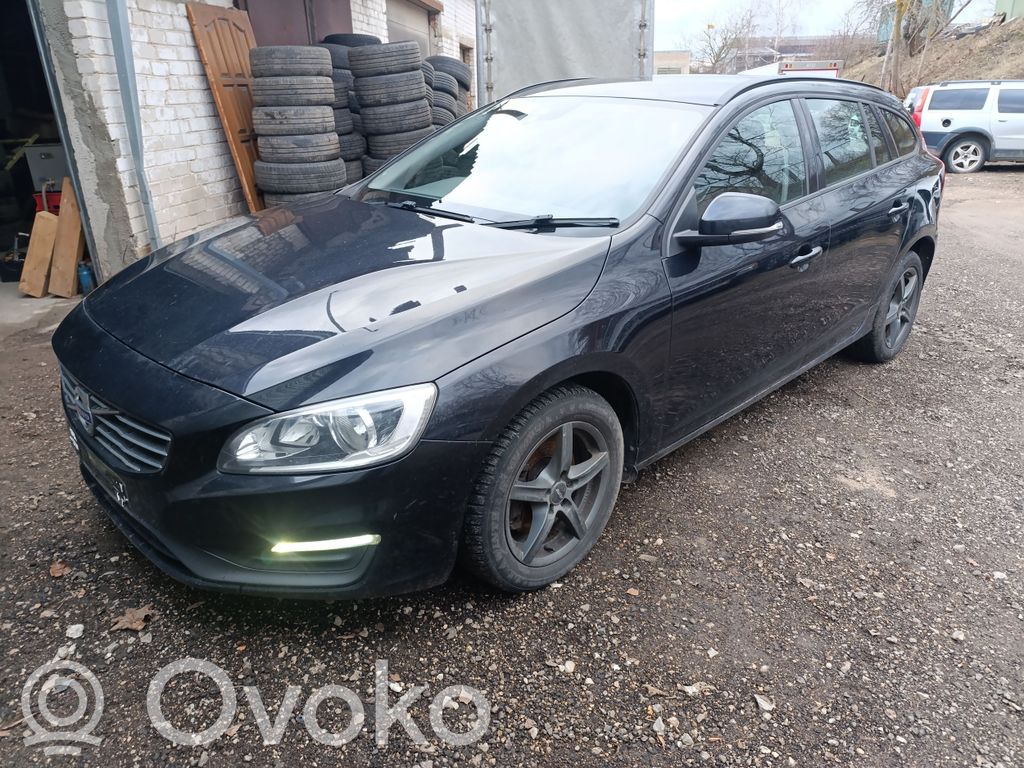 V60 V60, V60 Cross Country  31405404