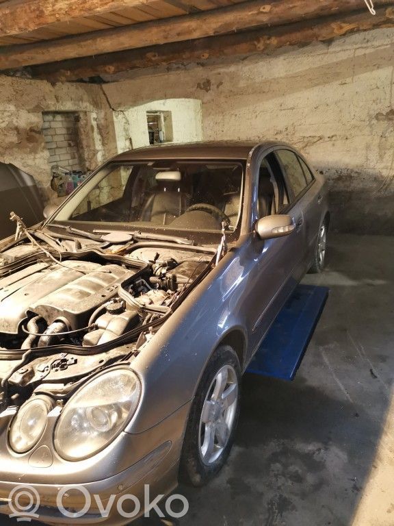 E W211 E-class, AMG (W124, W210, W211, W212, W213, C207, W238)  E11025902