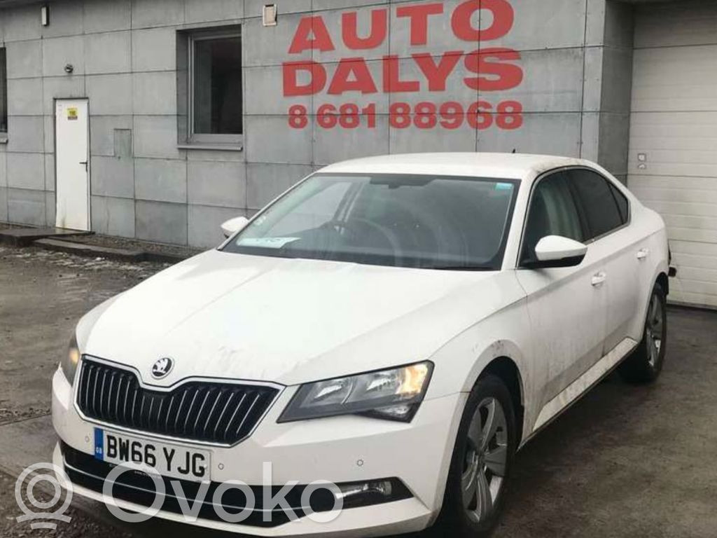 Superb B8 (3V) Superb  565820047