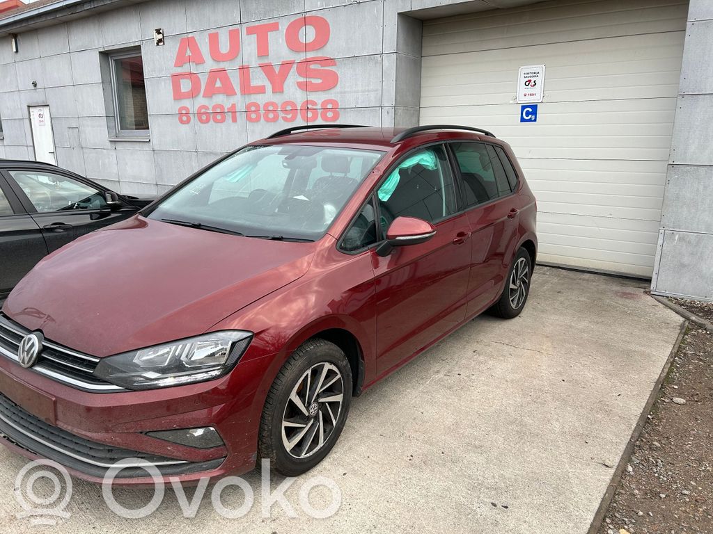 Golf Sportsvan Golf  5Q0723131A