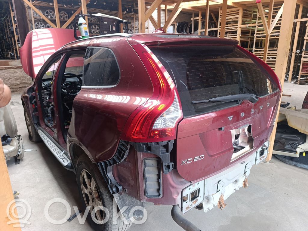XC60 XC60  7G9N10D893AG