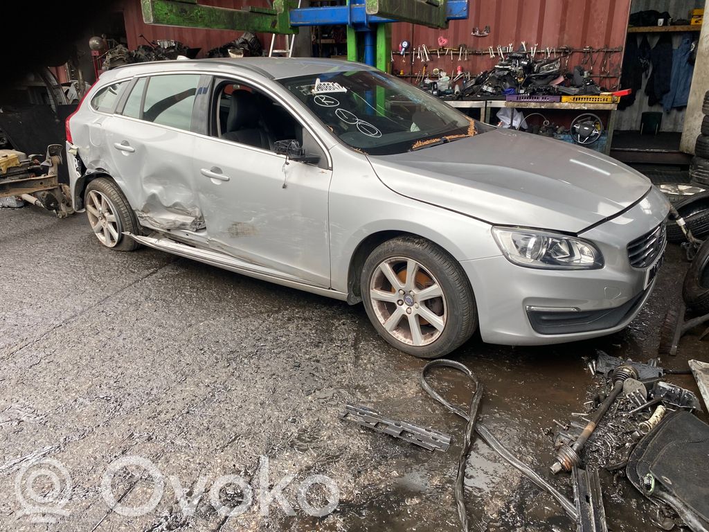 V60 V60, V60 Cross Country  31443426