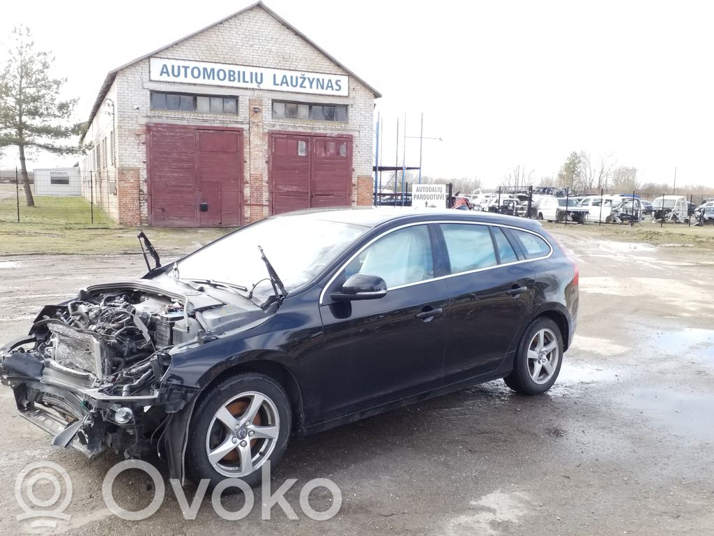 V60 V60, V60 Cross Country  31271728