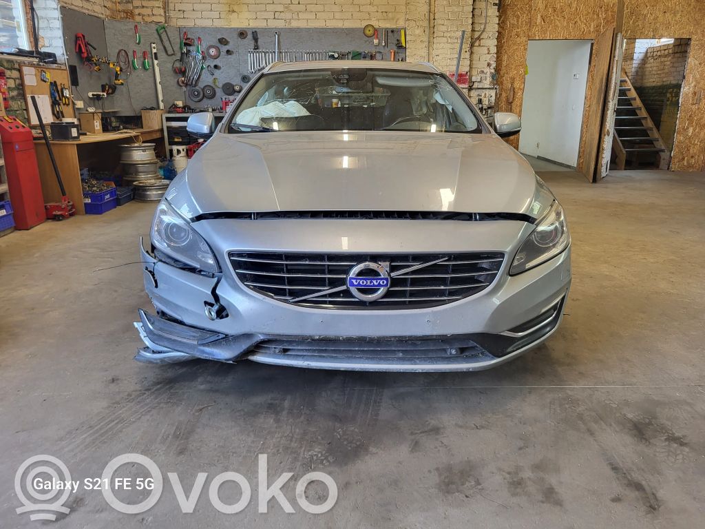 V60 V60, V60 Cross Country  31368206