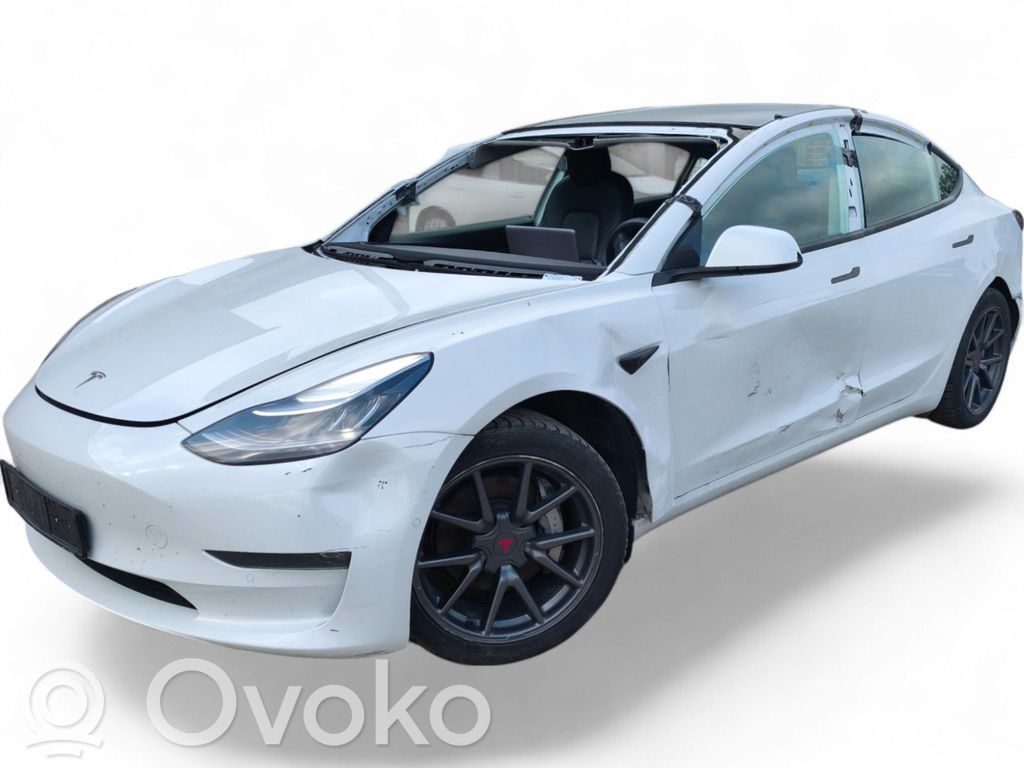 Model 3 Tesla Model 3  109541300A