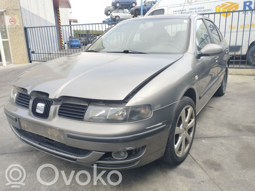 Leon (1M) Leon  038145701A