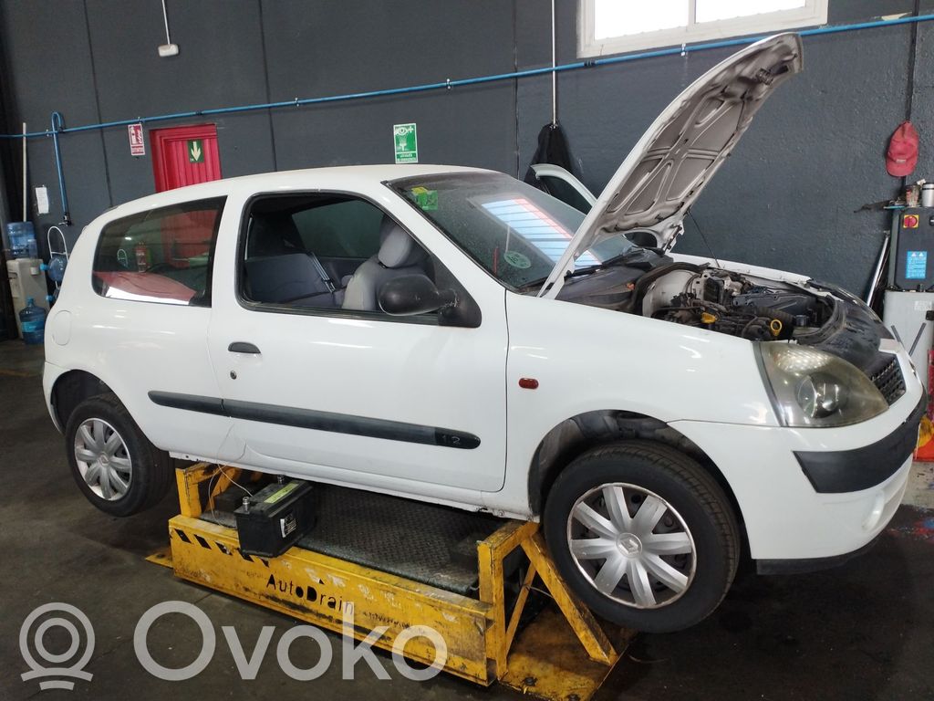 Clio II Clio  8200369521