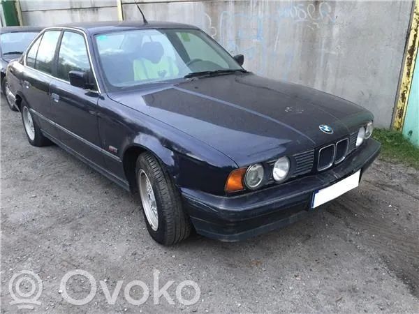 5 E34 Series 5  1379075