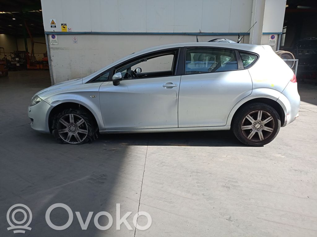 Leon (1P) Leon  BXE