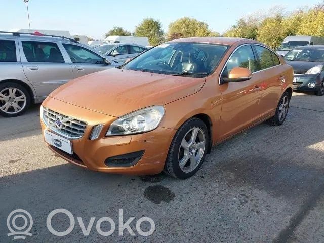 S60 S60  31335864