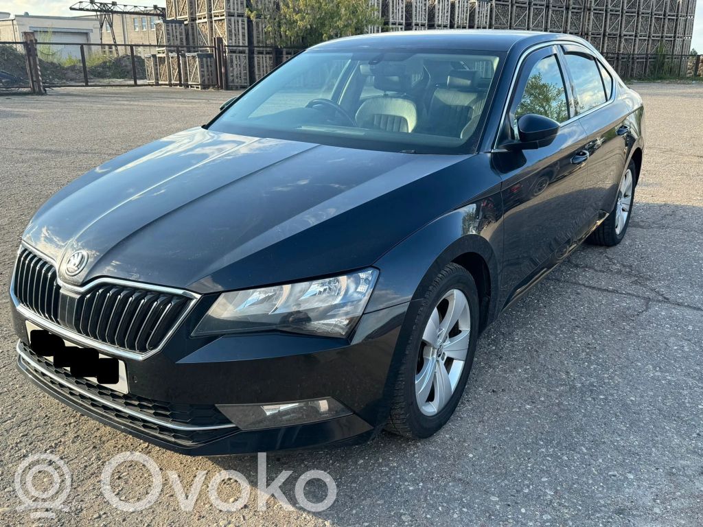 Superb B8 (3V) Superb  04L906262A